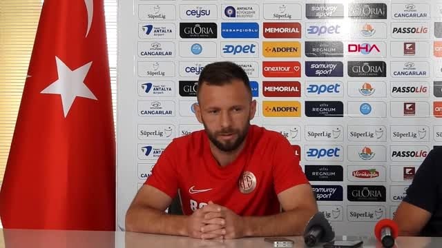 Spor hakan özmert her türk futbolcusu gibi milli formayı giymek isterim