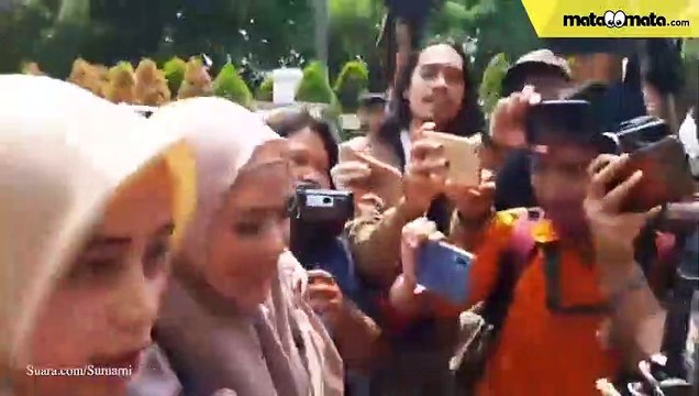 LIVE REPORT: Akhirnya, Trio Ikan Asin Resmi Diserahkan ke Kejaksaan Negeri Jaksel