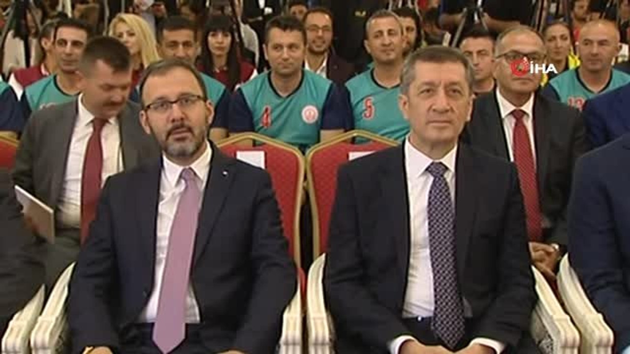 Bakan Ersoy ve Bakan Kasapoğlu, Türkiye Öğretmenler Kupası tanıtım toplantısına katıldı