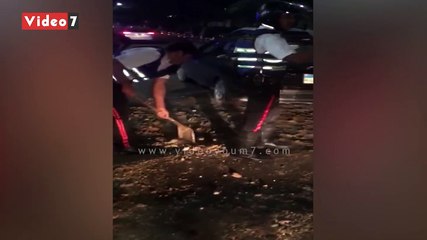 رجال الداخلية يسطرون مشاهد إنسانية في التعامل مع الأمطار بالشوارع