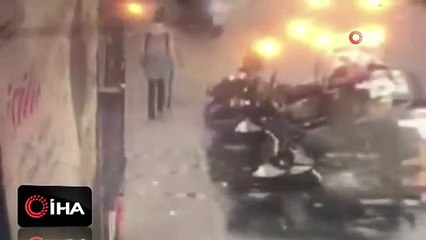 11 yaşındaki çocuk Türk bayrağını yerde bırakmadı