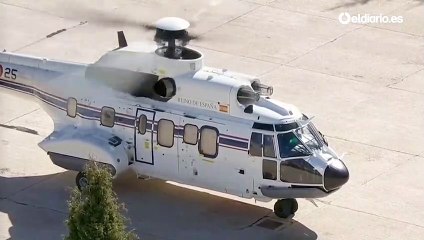 Despega el helicóptero que porta los restos de Franco