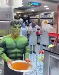 Iron Man CZN Burak sosyal medyayı sallıyor