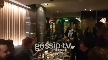 To party του Γιώτγου Λιάγκα με τους συνεργάτες του