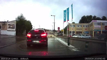 Heavy rain causes flooding in southern France