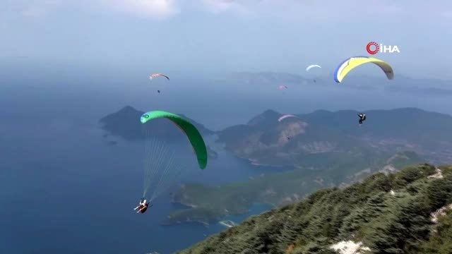 Ölüdeniz Yamaç Paraşütü Kooperatifi Başkanı Akçay: Yamaç paraşütüyle uçmak, trafikte araç...