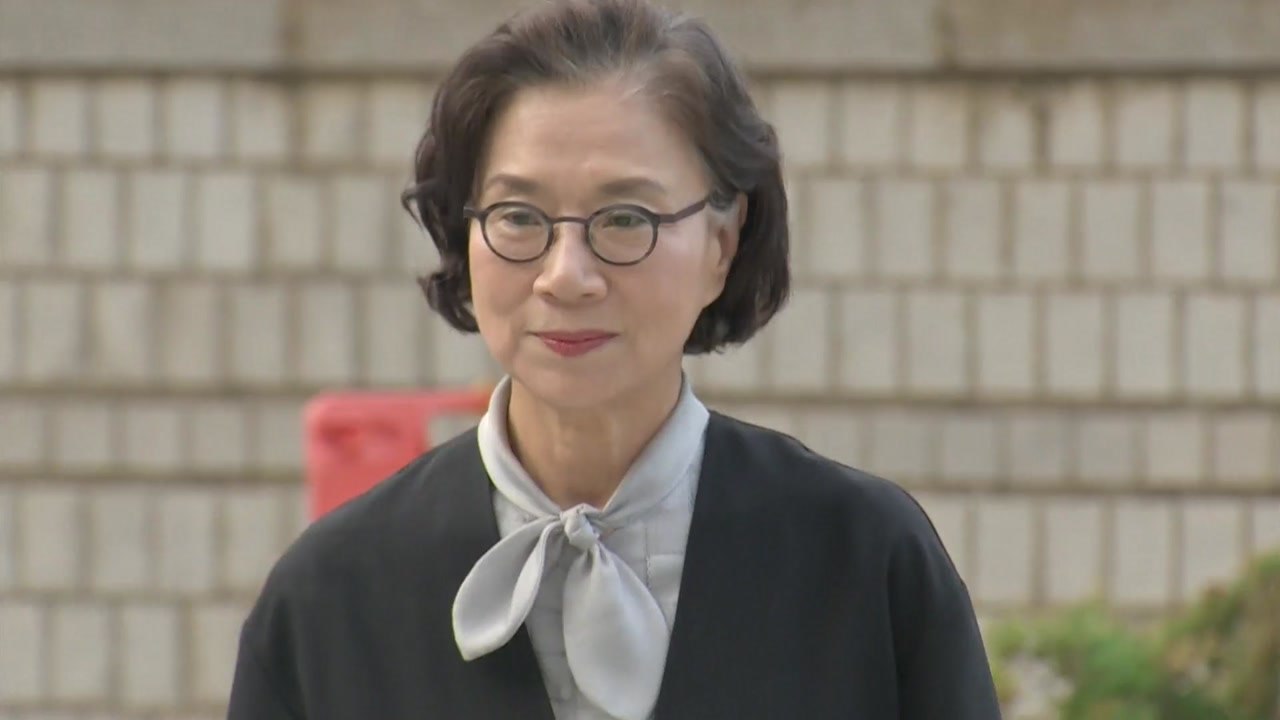 '도우미 불법 고용' 이명희 벌금 3천만 원 구형 / YTN
