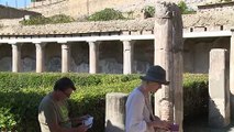 تقنيات متطورة تبرز معالم مدينة إركولانو الرومانية القديمة