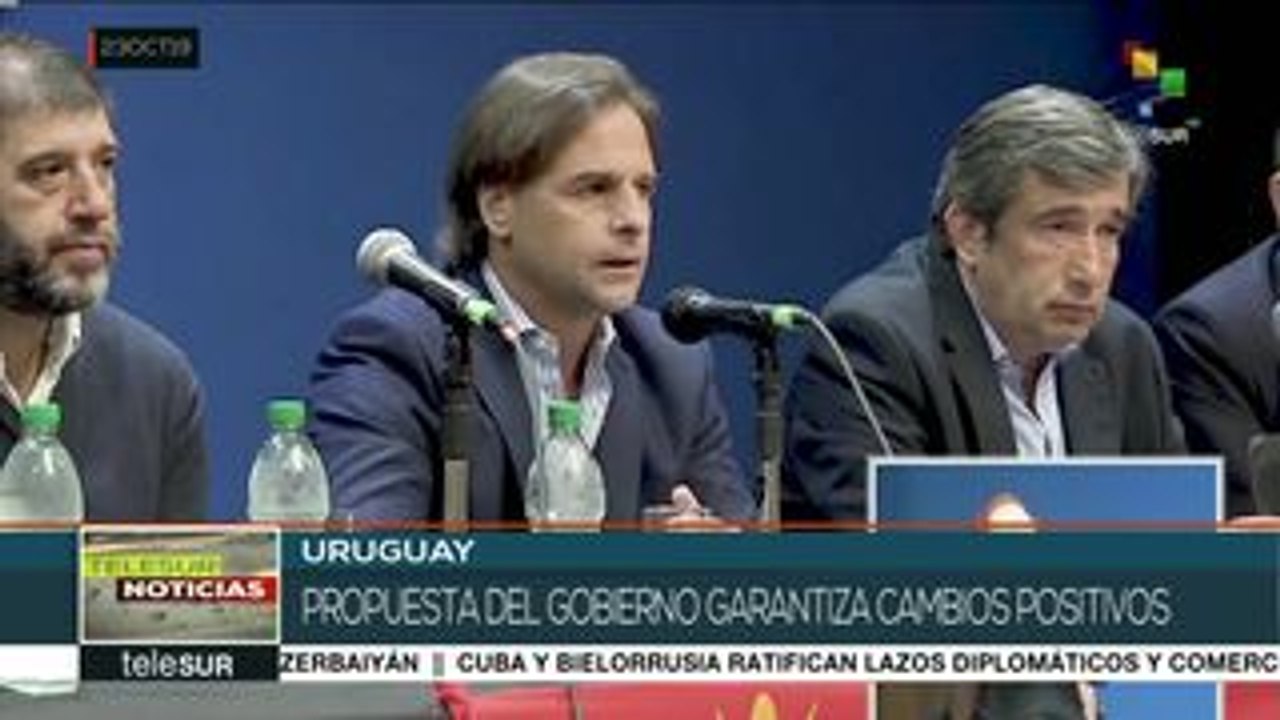 teleSUR Noticias: Pueblo boliviano marcha en fa...