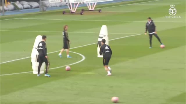 Modric vuelve a entrenarse con el Real Madrid