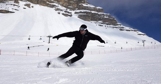 Voici le snowfeet, le ski sans skis à découvrir cet hiver