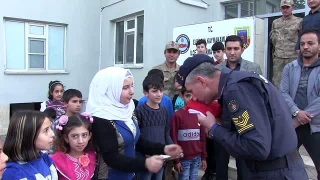 Suriyeli öğrencilerden Barış Pınarı Harekatı na destek