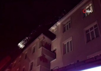 Avcılar'da korkutan ev yangını