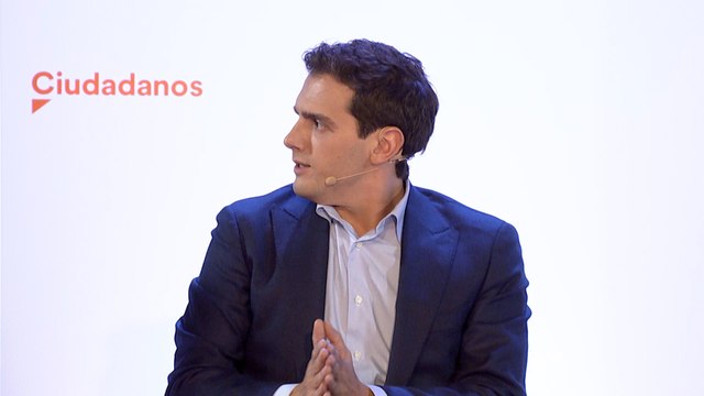 Rivera pide el coraje de la exhumación para cesar a Torra