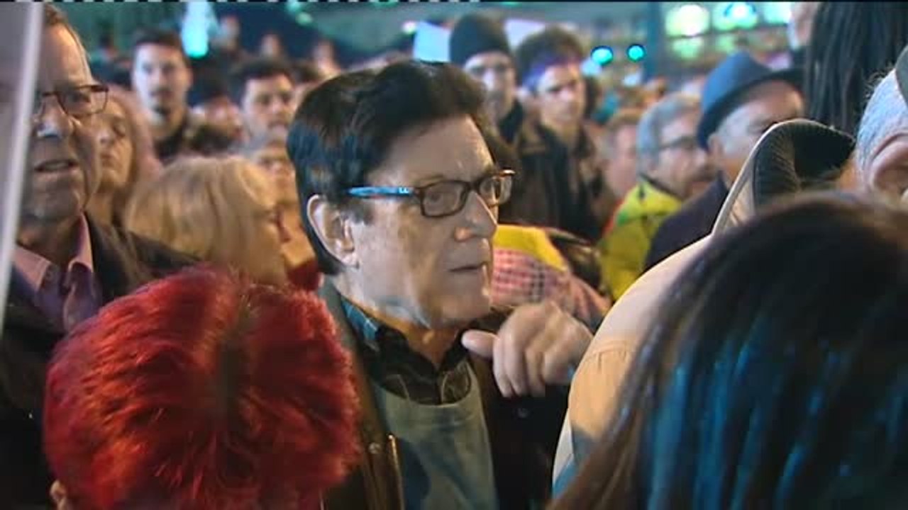 Concentración en Sol para celebrar la exhumación de los restos del dictador Francisco Franco del Valle de los Caídos