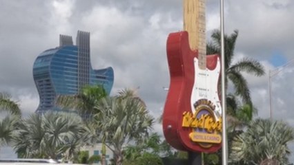 Primer hotel con forma de guitarra del mundo abre a lo grande en EE.UU.
