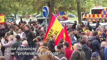 Espagne: de nombreux franquistes présents devant le cimetière El Pardo