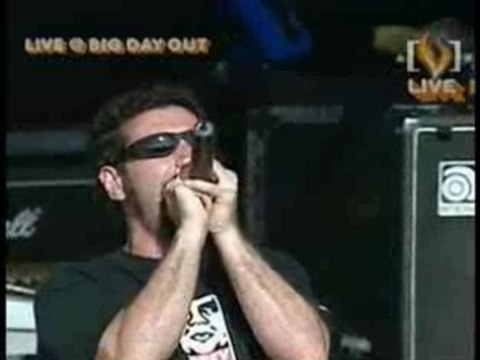System Of A Down - Suggestions (BDO 2002)