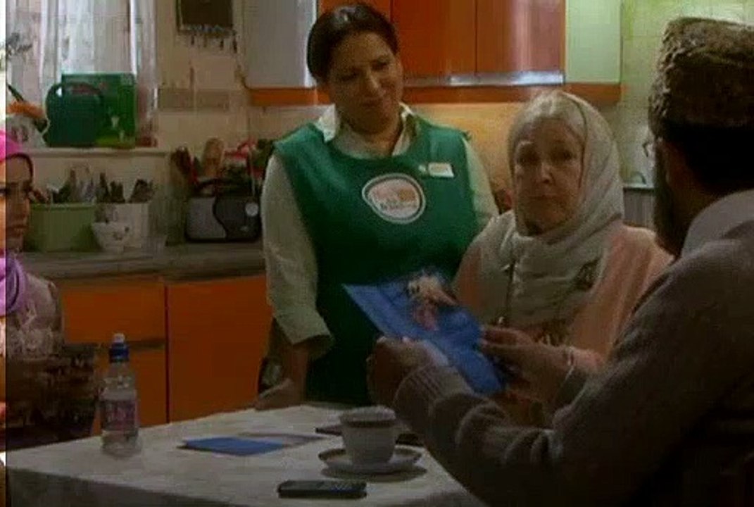 Citizen Khan - S03 - E01 - Naani's Return