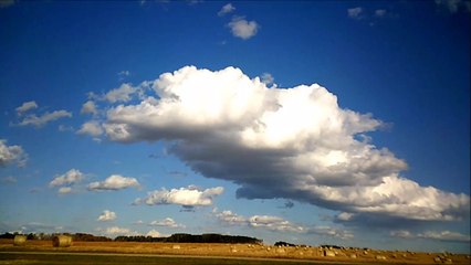 MCH 226 CLOUDS.THE WHITE STUFF.