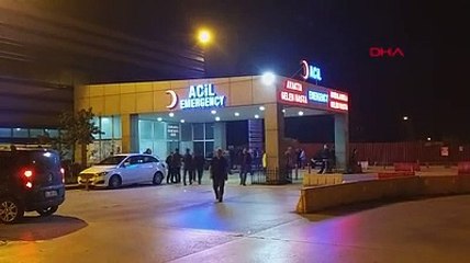 Alt geçit yerine karayolundan geçmek isteyen 2 kadın kazada hayatını kaybetti