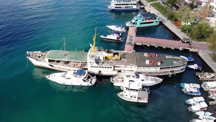 Satılığa çıkarılan ' Paşabahçe' vapuru havadan görüntülendi