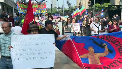 Chilenos reciben apoyo en el mundo