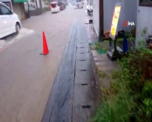 Japonya şimdi de şiddetli yağışlara teslim