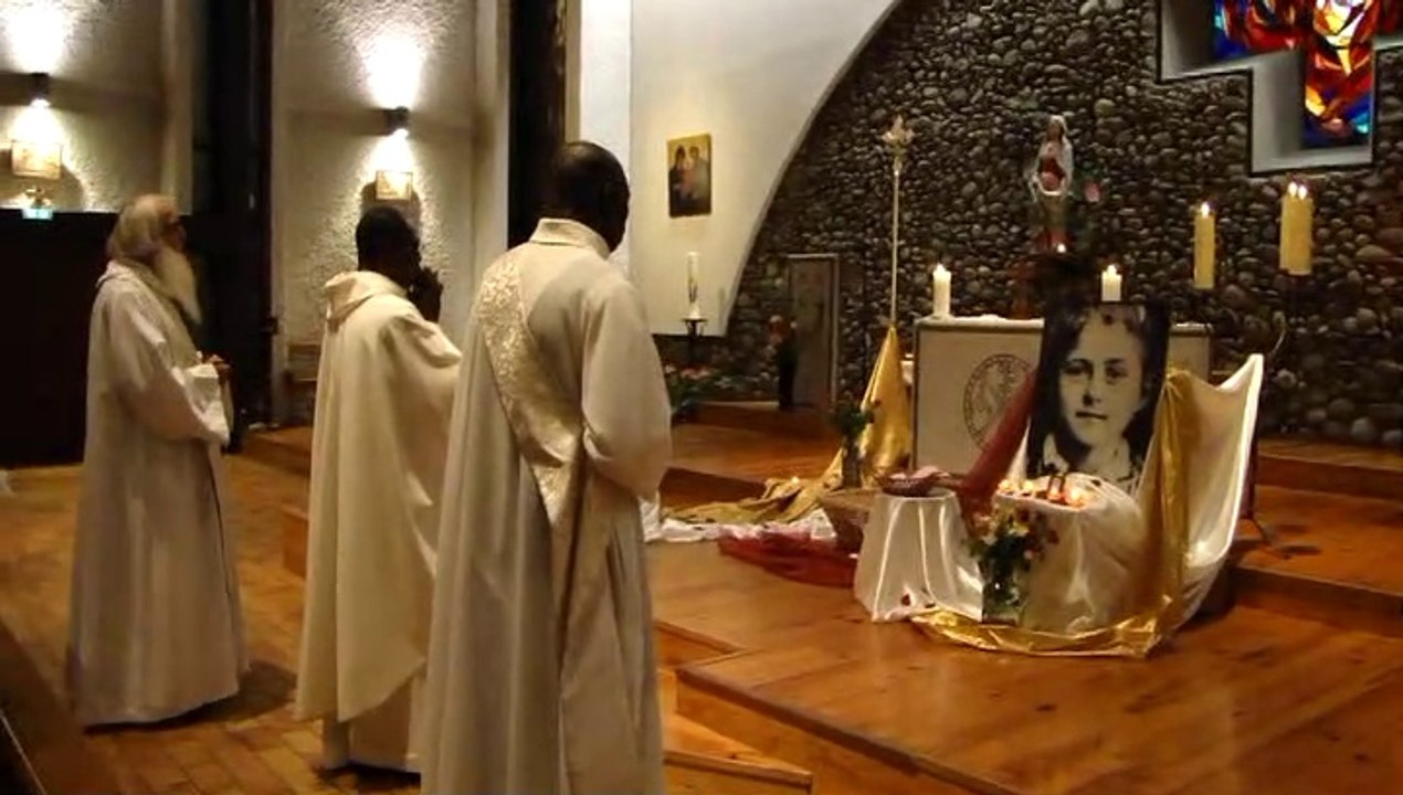 Veillée Pétales de roses 2019-Chant à Marie