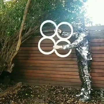 La performance de cet homme est bizarrement satisfaisante