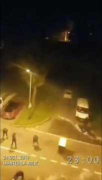 Yvelines: Les policiers attirés dans un guet-apens à Mantes-la-Jolie - Un jeune homme blessé à l'oeil - L'IGPN a été saisie - VIDEO
