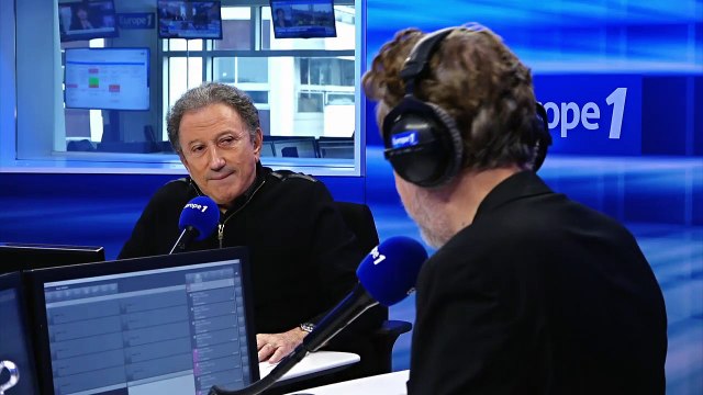 Michel Drucker se souvient du dernier SMS envoyé par Johnny Hallyday : Avec lui, c'est une longue histoire