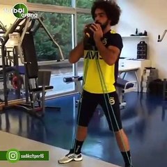 Sadık Çiftpınar sıkı çalışıyor