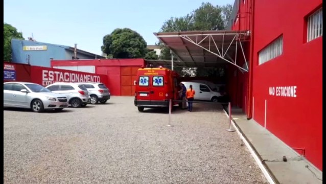 Gestante sofre queda em escada no interior de loja e é socorrida pelo Siate
