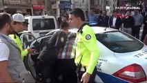 Polis motosiklete el koyunca ortalık karıştı