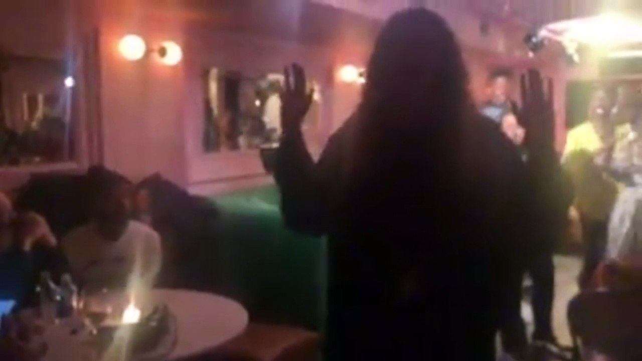 Harvey Weinstein pris à partie par les comédiennes du spectacle auquel il assistait