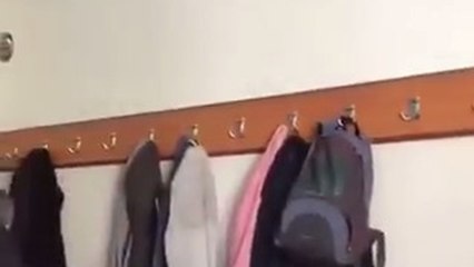 Un entrenador turco abofetea a sus jugadores en el descanso