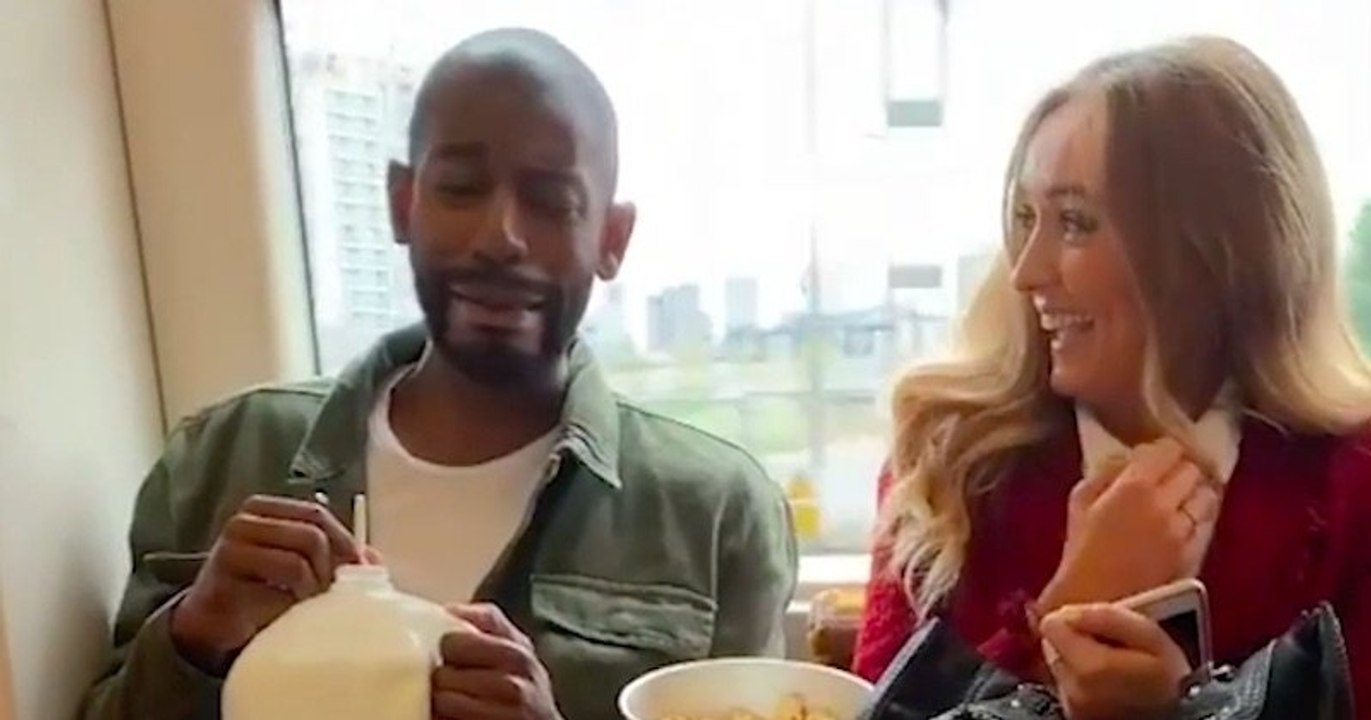 Laissez tomber Tinder et faites comme cet instagrameur, qui organise des rencards improvisés dans le... métro