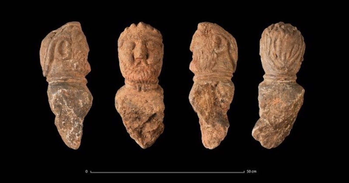 «On ne fait qu'une fois ce genre de découverte», quatre remarquables bustes gaulois trouvés en Bretagne