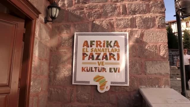 Afrika Kültüründe Saç Örgüsü Atölyesi düzenlendi