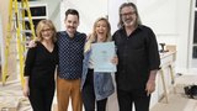 'Lizzie McGuire' Cast Returns to Reprise Roles in Revival | THR News