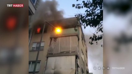 Yangında evde mahsur kalan anne ve oğlu kurtarıldı