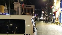 İstiklal Caddesinde şüpheli paket alarmı