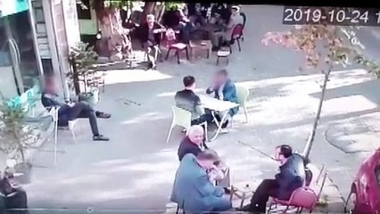 Eşini aldattığını öğrenince bakın yaptı ! Çıplak görüntüleri...