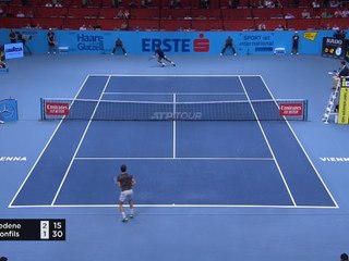 Vienne : Monfils écarte Bedene et file en demi-finale