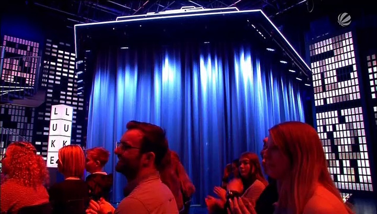 Conchita WURST - 'Hit me' + Interview LUKE Die GreatNightShow 25.10.2019