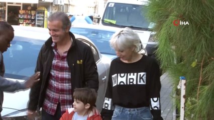 Avcılar’da birçok vatandaş hasarlı evlerinden taşınıyor