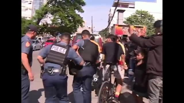 Impresionantes imágenes de la muerte a tiros de un alcalde de Filipinas