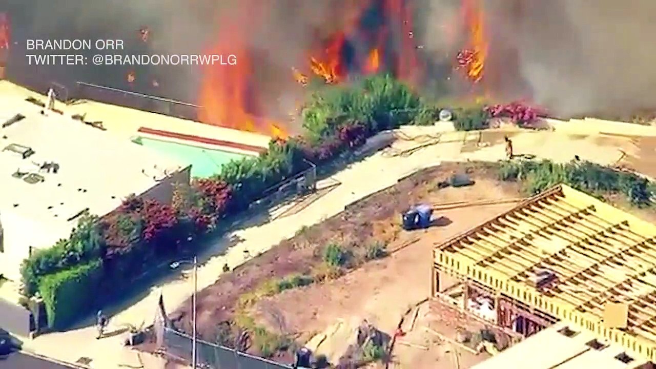 Fuir ou limiter les dégâts, les Californiens face aux incendies