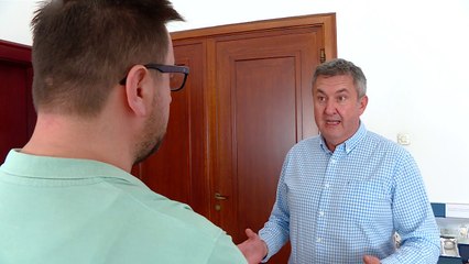 Дали се злоупотребува европското знаменце при носењето закони, власта и опозицијата спротивставени